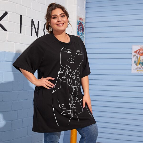 

Plus Figure Graphic Longline Tee, Black