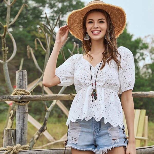 

Schiffy Asymmetric Ruffle Hem Blouse, White
