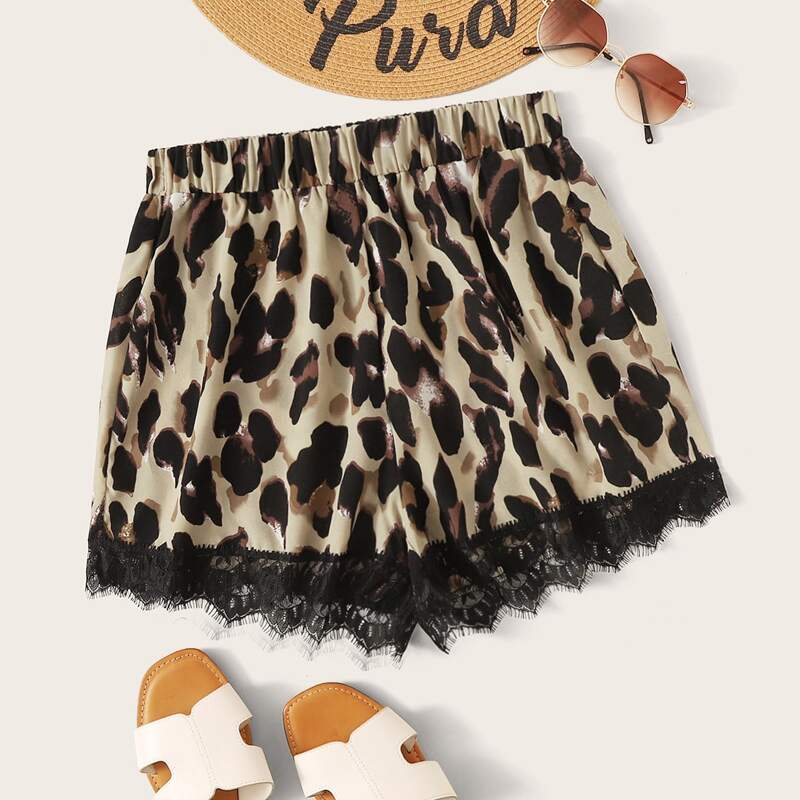 

Leopard Graphic Contrast Lace Hem Shorts, Multicolor