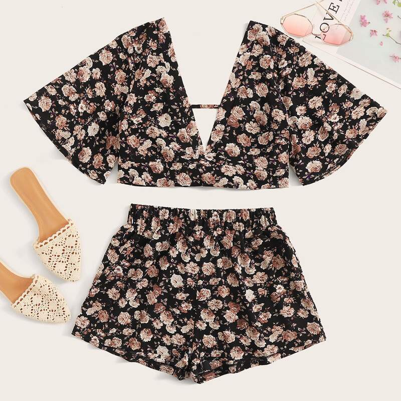 

Tie Back Ditsy Floral Crop Top & Shorts, Black