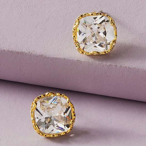 

1pair Rhinestone Engraved Stud Earrings, White