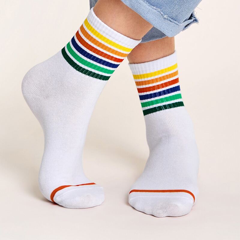

1pair Striped Pattern Socks, White