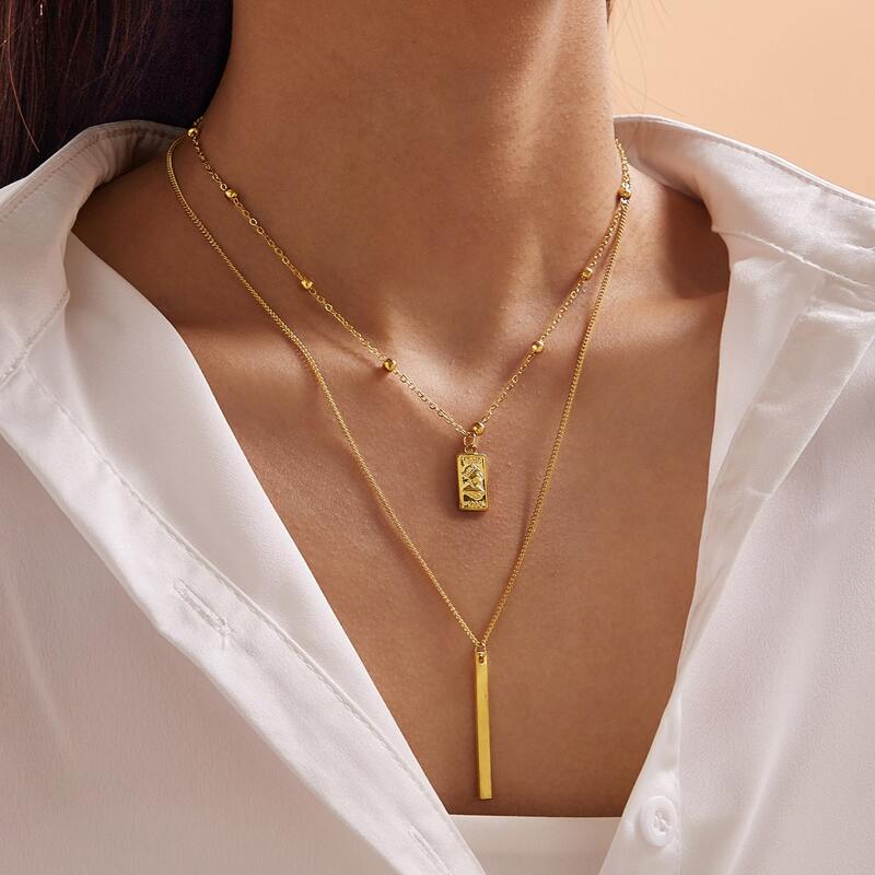 

1pc Geometric Charm Layered Necklace, Gold
