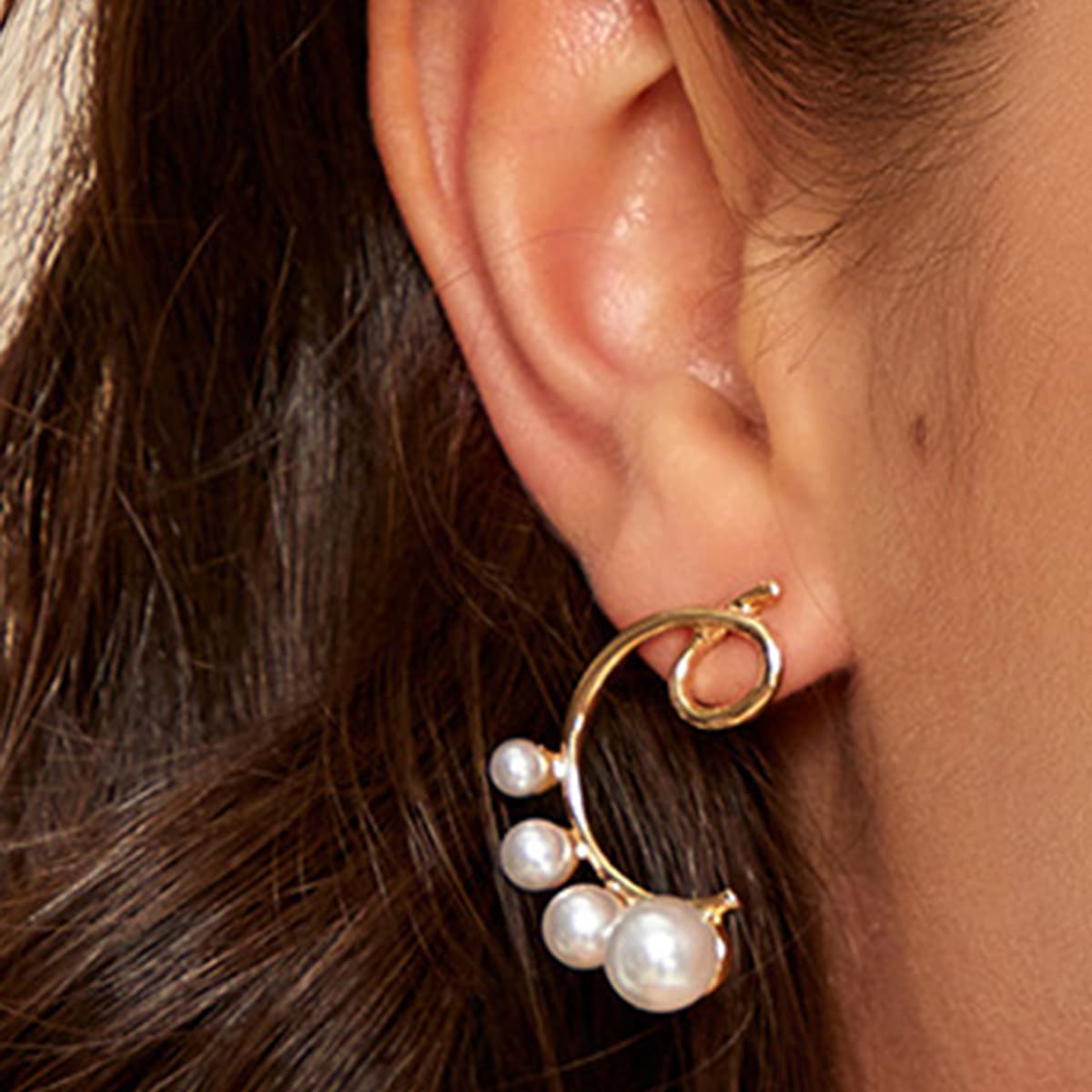 

1pair Faux Pearl Distorted Earrings, Gold