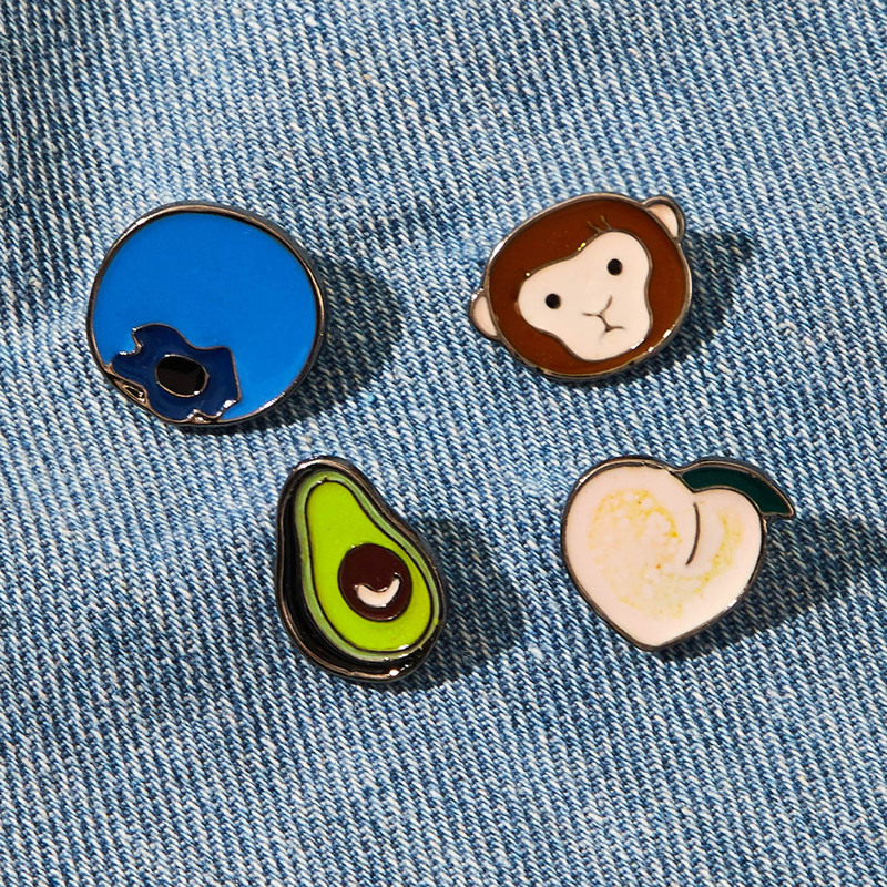 

4pcs Cartoon Fruit Brooch Set, Multicolor