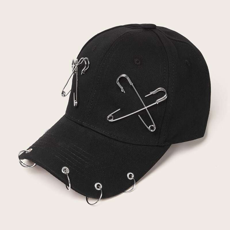 

Ring & Safety Pin Decor Baseball Cap, Black