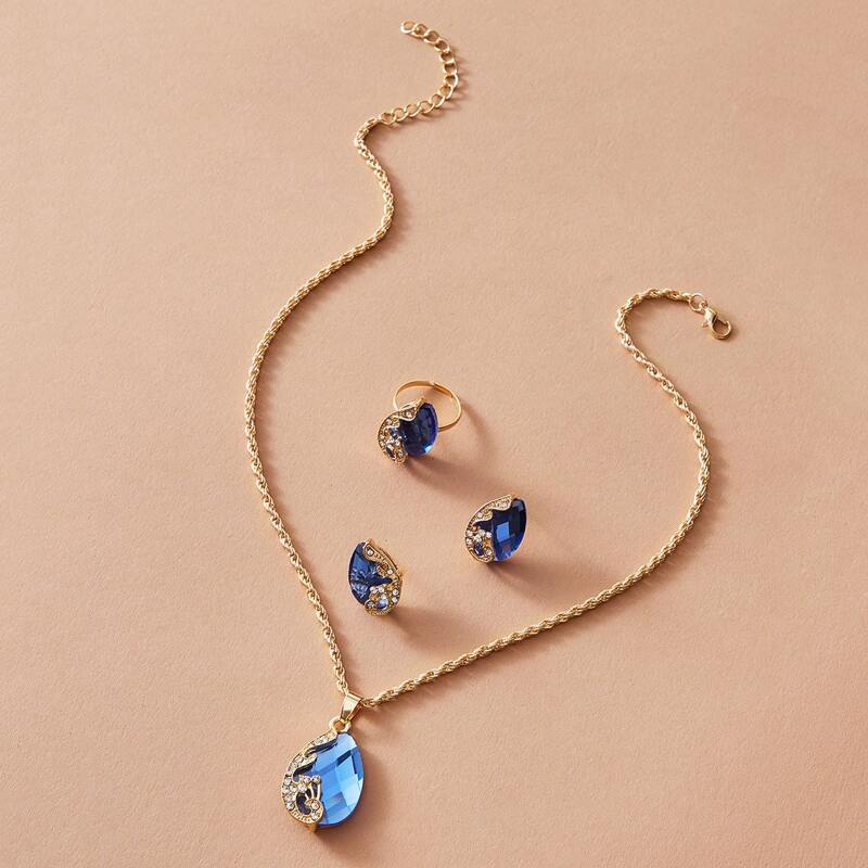 

4pcs Gemstone & Rhinestone Engraved Jewelry Set