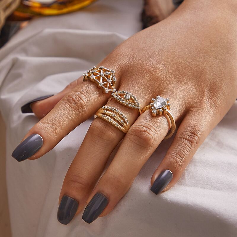 

4pcs Rhinestone Engraved Ring, Gold