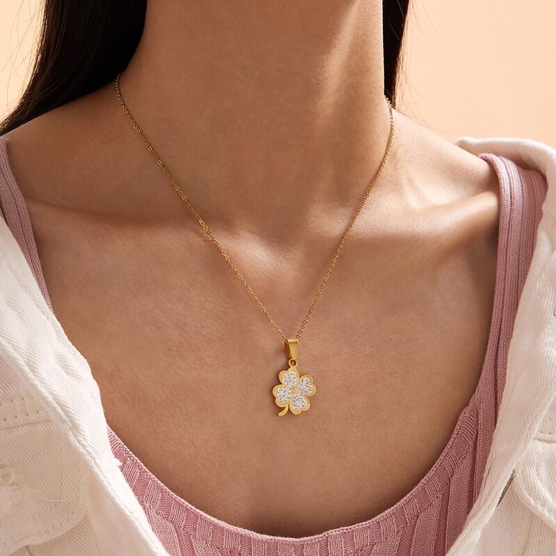 

1pc Rhinestone Engraved Clover Charm Necklace, Gold