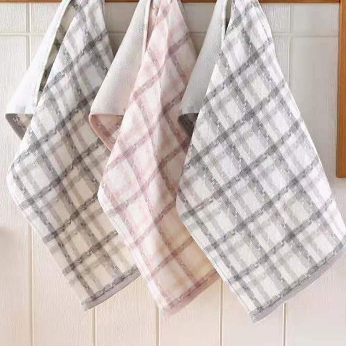 

1pc Plaid Pattern Towel, Multicolor
