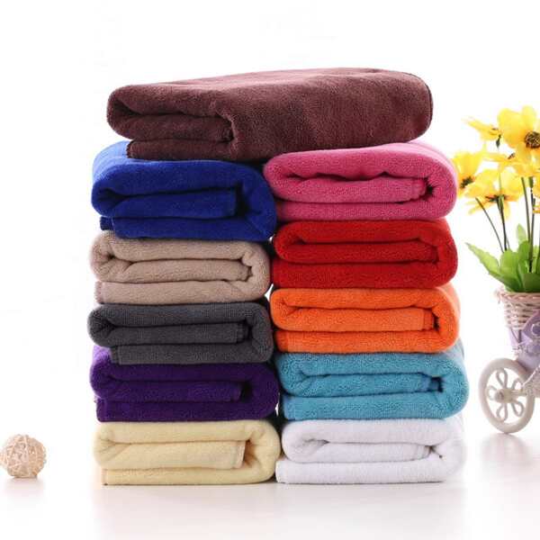 

1pc Random Color Solid Towel, Multicolor