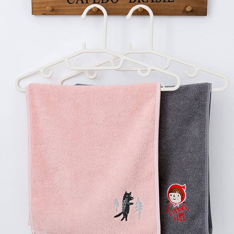 

1pc Cartoon Pattern Embroidery Towel, Multicolor