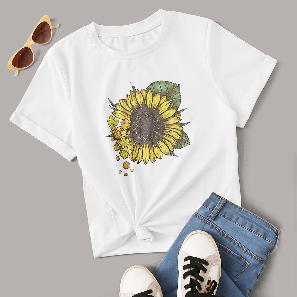 

Sunflower Print White Tee