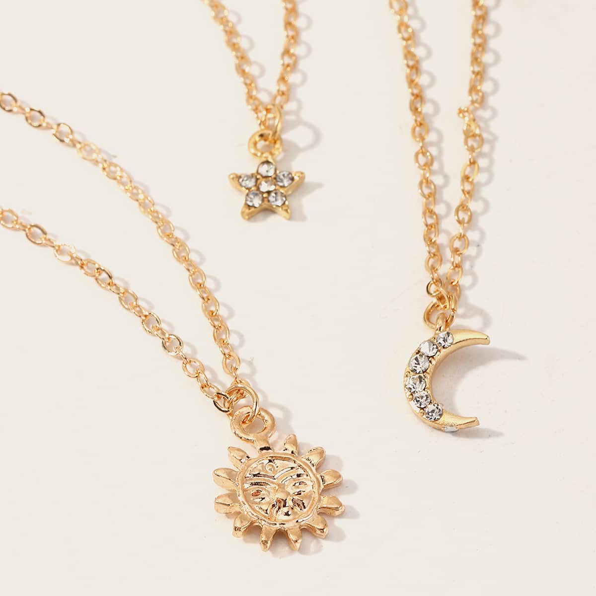 

3pcs Star & Moon Pendant Chain Necklace, Gold