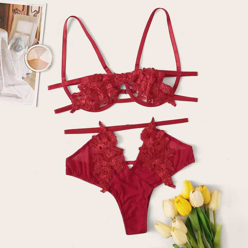 

Floral Appliques Mesh Underwire Lingerie Set, Red