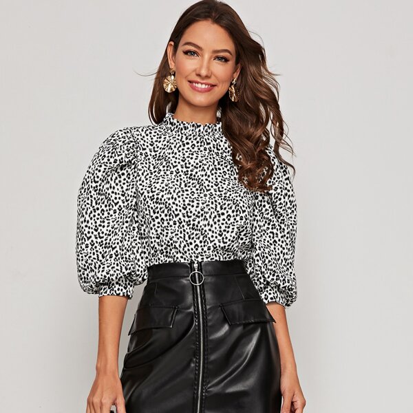 

Frilled Neck Puff Sleeve Leopard Print Top, Black and white