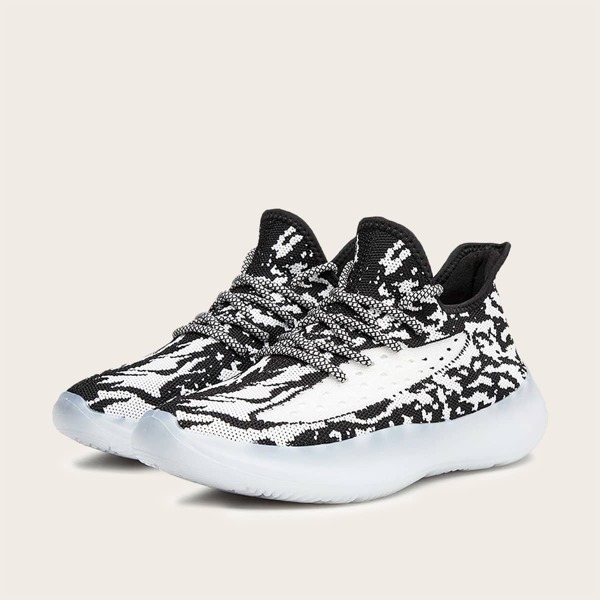 

Men Lace-up Front Wide Fit Sneakers, Black