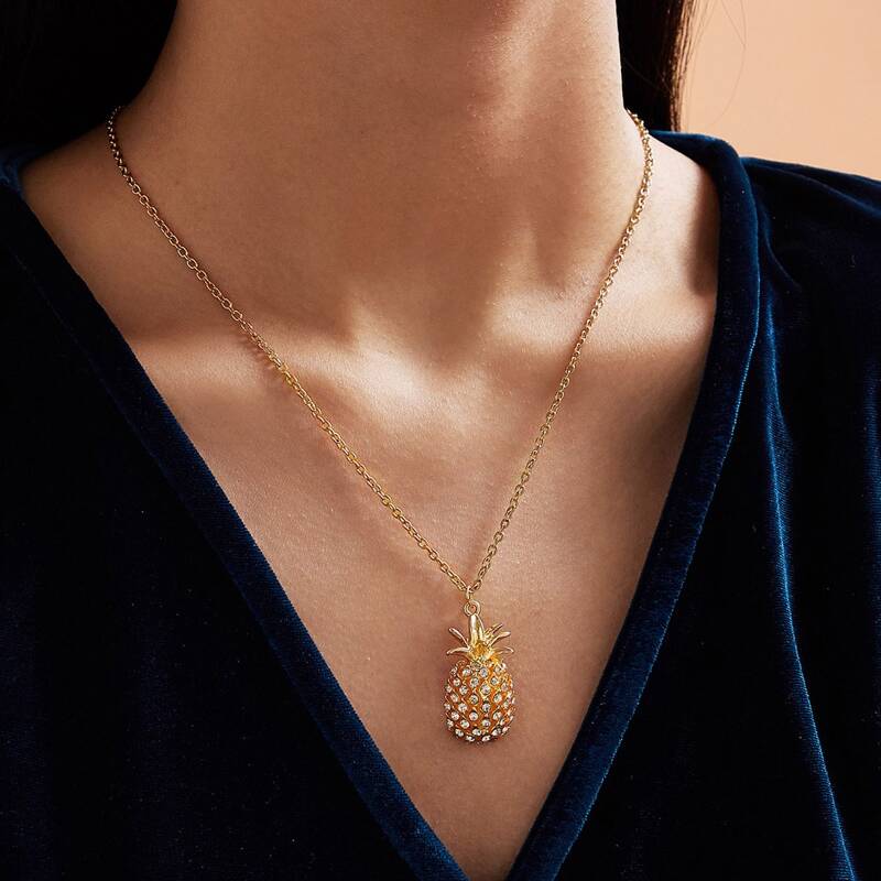 

1pc Rhinestone Engraved Pineapple Charm Necklace, Gold