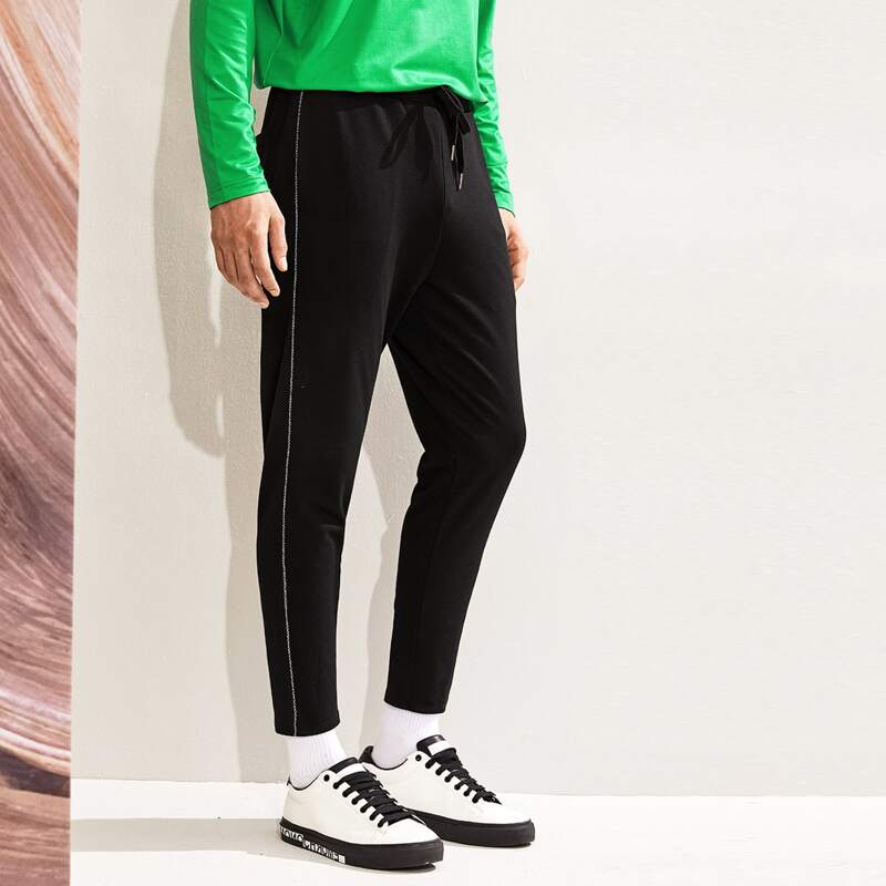 

Guys Drawstring Waist Contrast Stitch Joggers, Black