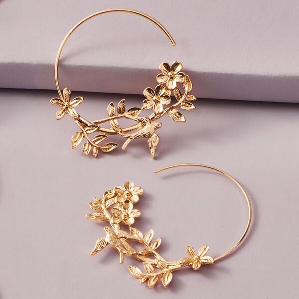 

1pair Metallic Flower & Leaf Decor Hoop Earrings, Gold