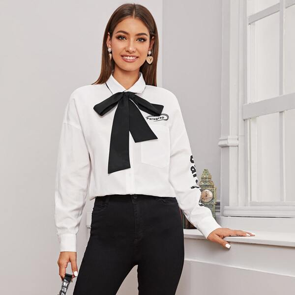 

Tie Neck Letter Graphic Pocket Front Curved Hem Blouse, White