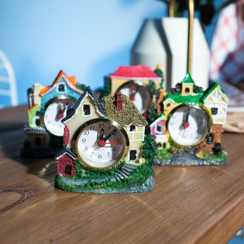 

1pc Random Color Castle Alarm Clock, Multicolor