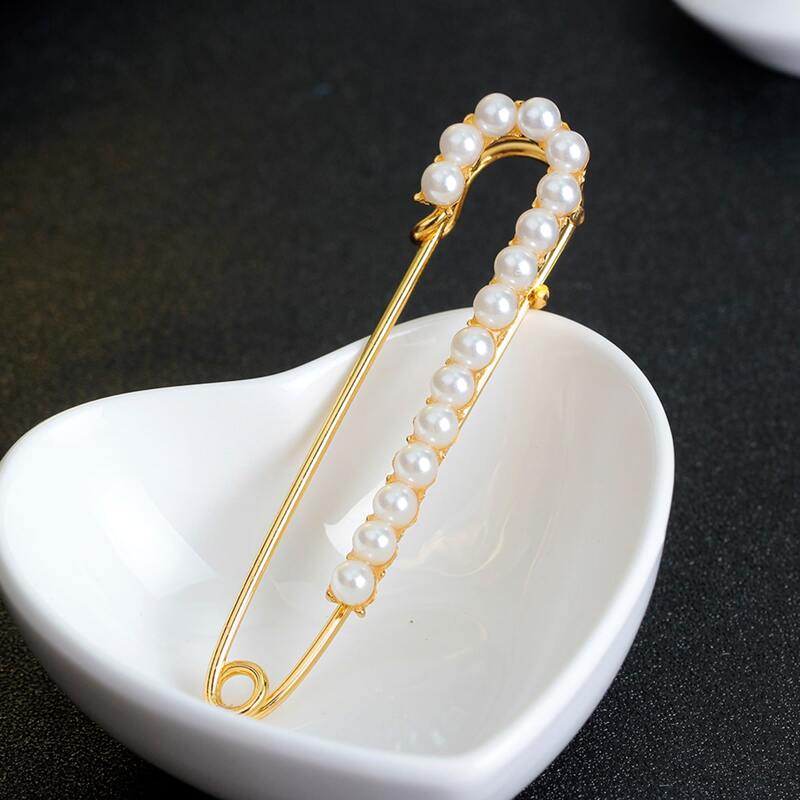 

1pc Faux Pearl Decor Safety Pin Design Brooch, Gold