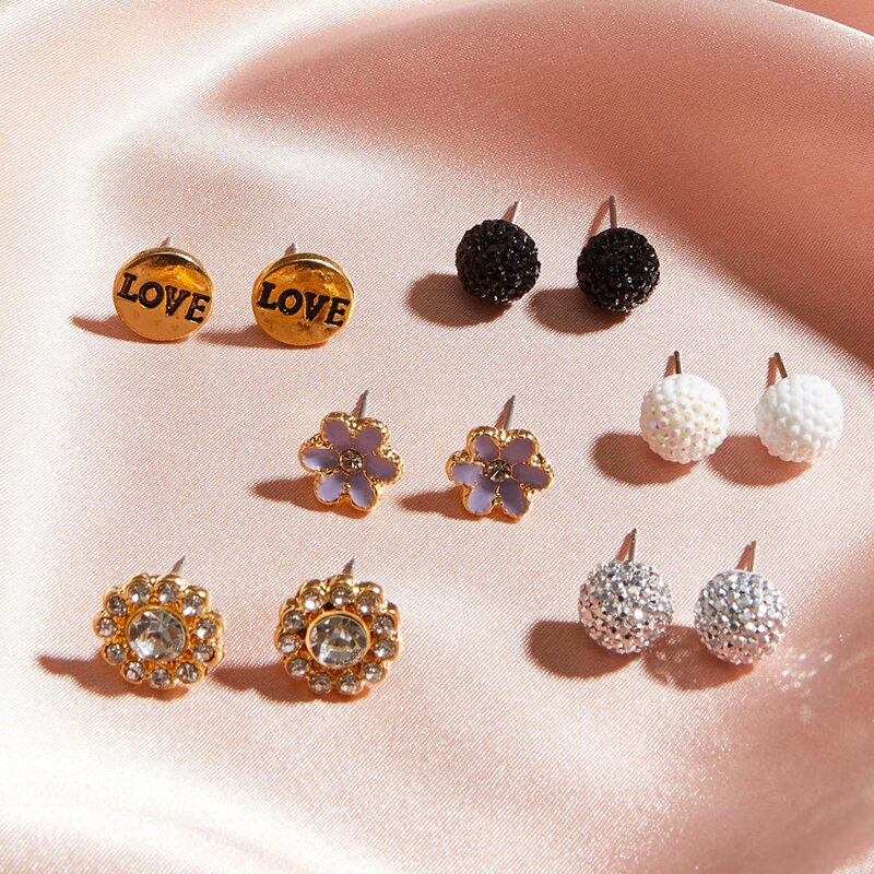 

6pairs Flower & Letter Engraved Stud Earrings, Multicolor