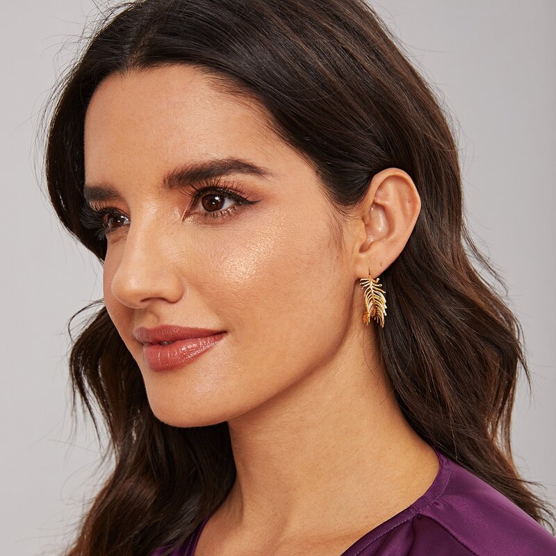 

1pair Metallic Leaf Stud Earrings, Gold