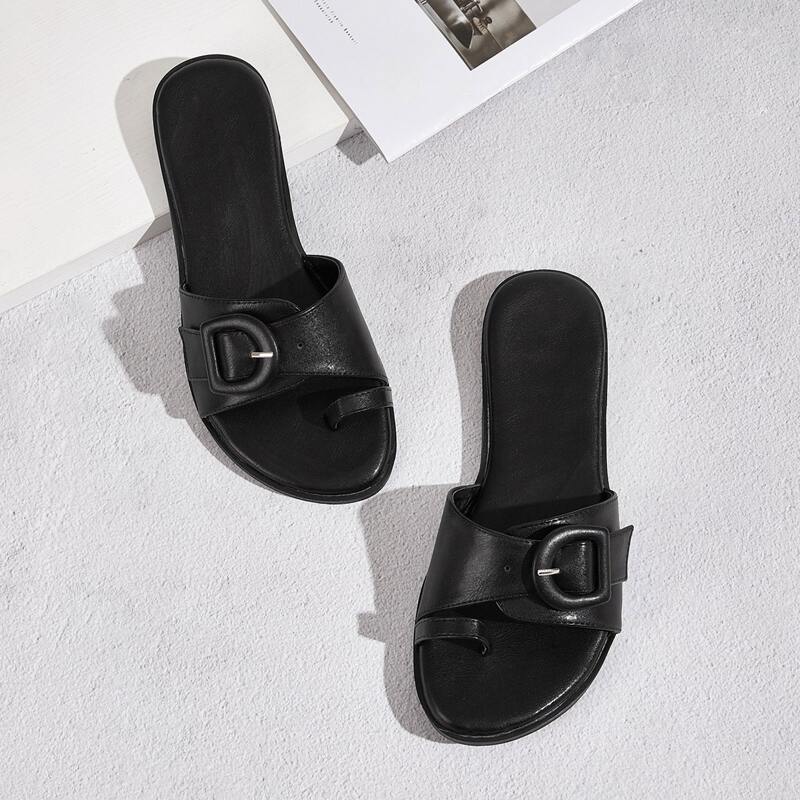 

Buckle Decor Toe Ring Sliders, Black