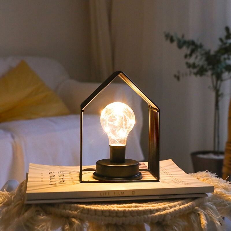 

1pc House Shaped Night Light, Multicolor