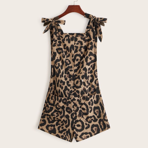 

Cutout Back Knot Shoulder Patch Pocket Leopard Romper, Multicolor