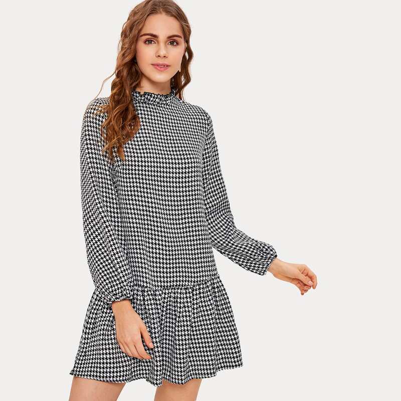 

Keyhole Back Ruffle Hem Houndstooth Print Dress, Black and white