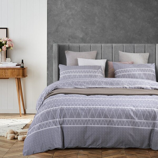 

Комплект постельного белья с узором без наполнителя, Серые