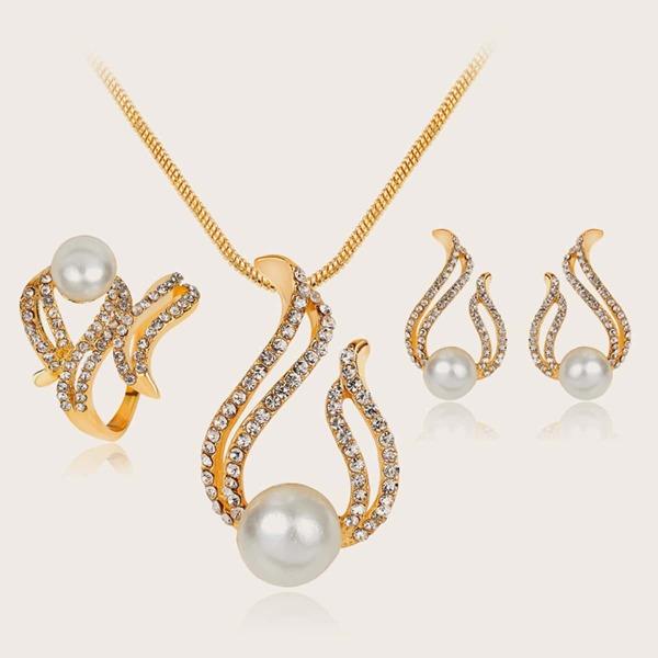 

4pcs Rhinestone Engraved Faux Pearl Charm Necklace & Earrings & Ring