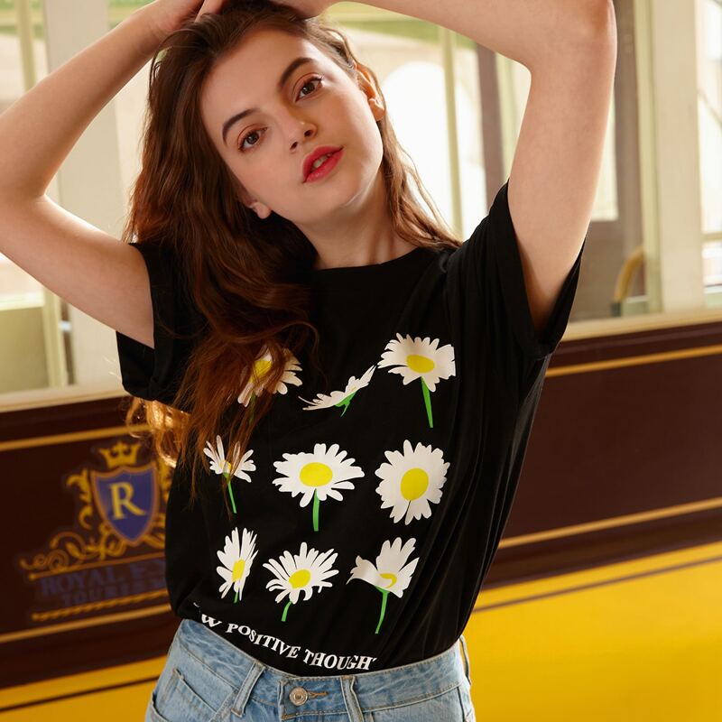 

Daisy Graphic Tee, Black