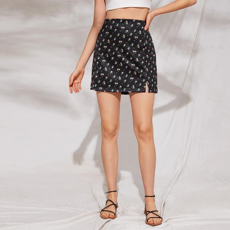 

Ditsy Floral Split Mini Skirt, Black