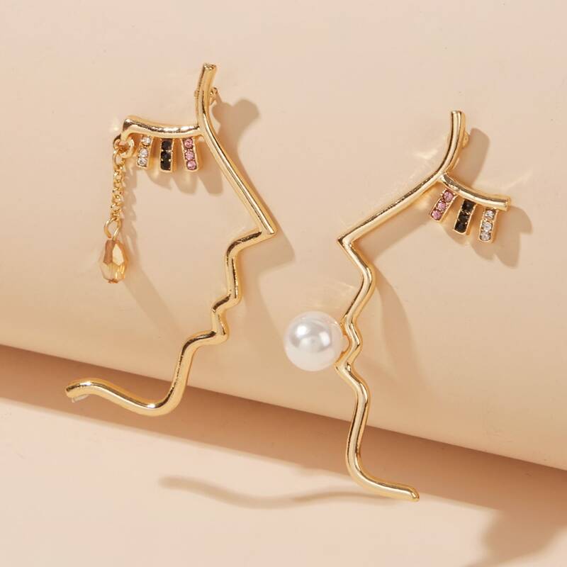 1pair Face Mismatched Drop Earrings, Gold