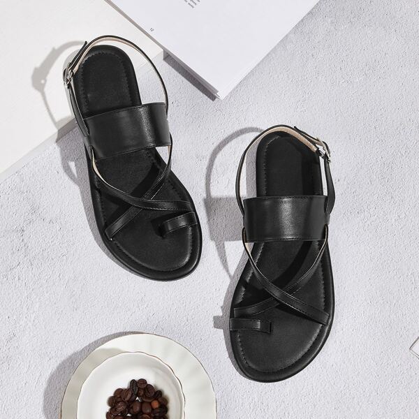 

Toe Ring Cross Strap Flat Sandals, Black