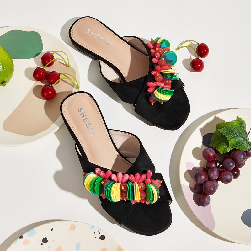 

Fruit Decor Cross Strap Sliders, Black