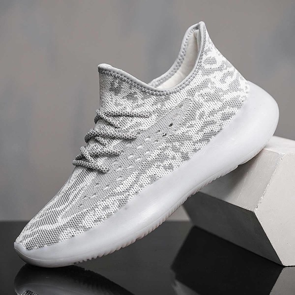 

Men Lace-up Front Wide Fit Sneakers, White