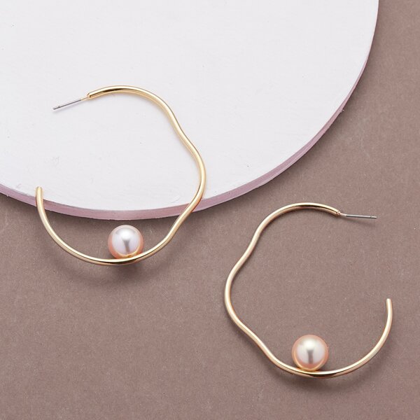 

1pair Waving Outline Pearl Detail Hoop Earrings, Gold