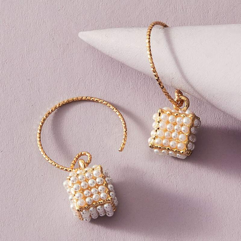

1pair Faux Pearl Cube Drop Earrings, Gold