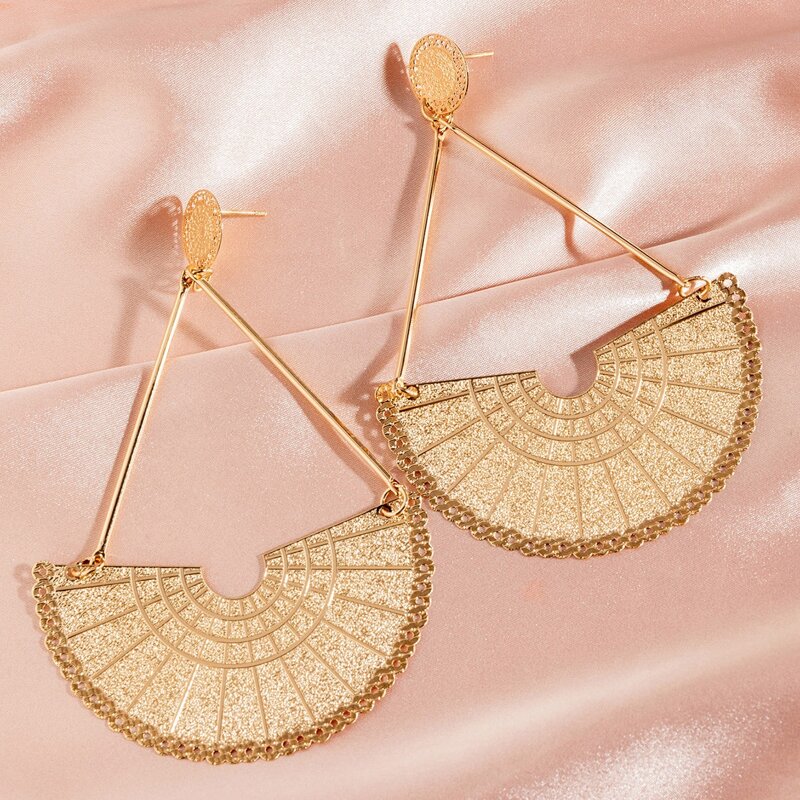 

1pair Textured Fan Drop Earrings, Gold