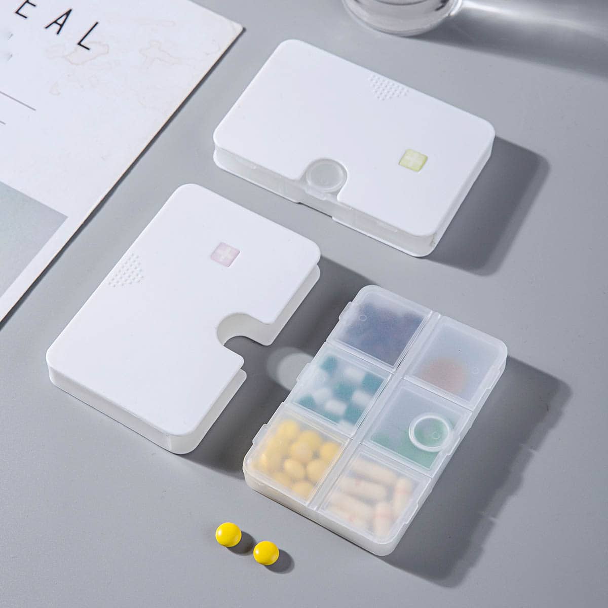

1pc 6 Grid Travel Pill Box, White