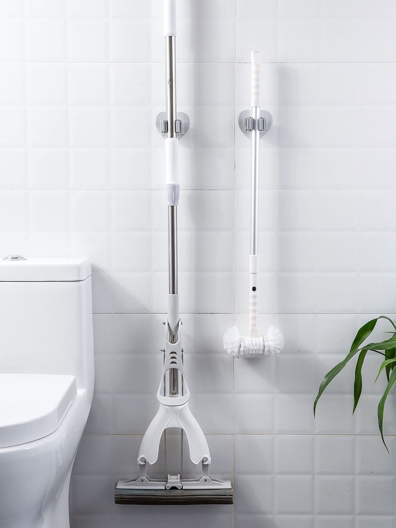 1pc Heart Shaped Mop Holder - Silver - View 1