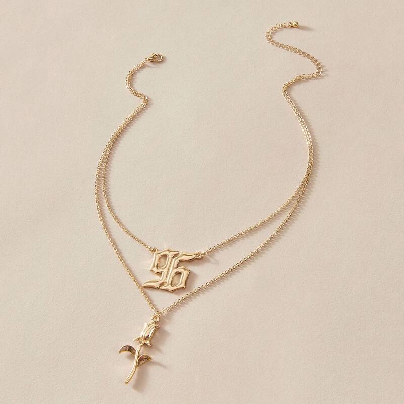 

1pc Letter & Flower Pendant Layered Necklace, Gold