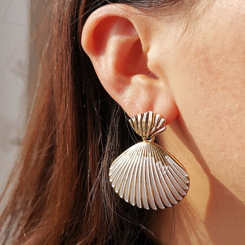 

1pair Shell Drop Earrings, Gold