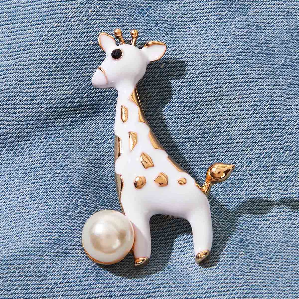 

1pc Giraffe Design Brooch, White