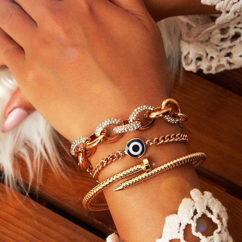 

2pcs Rhinestone Engraved Eye & Nail Decor Bracelet, Gold